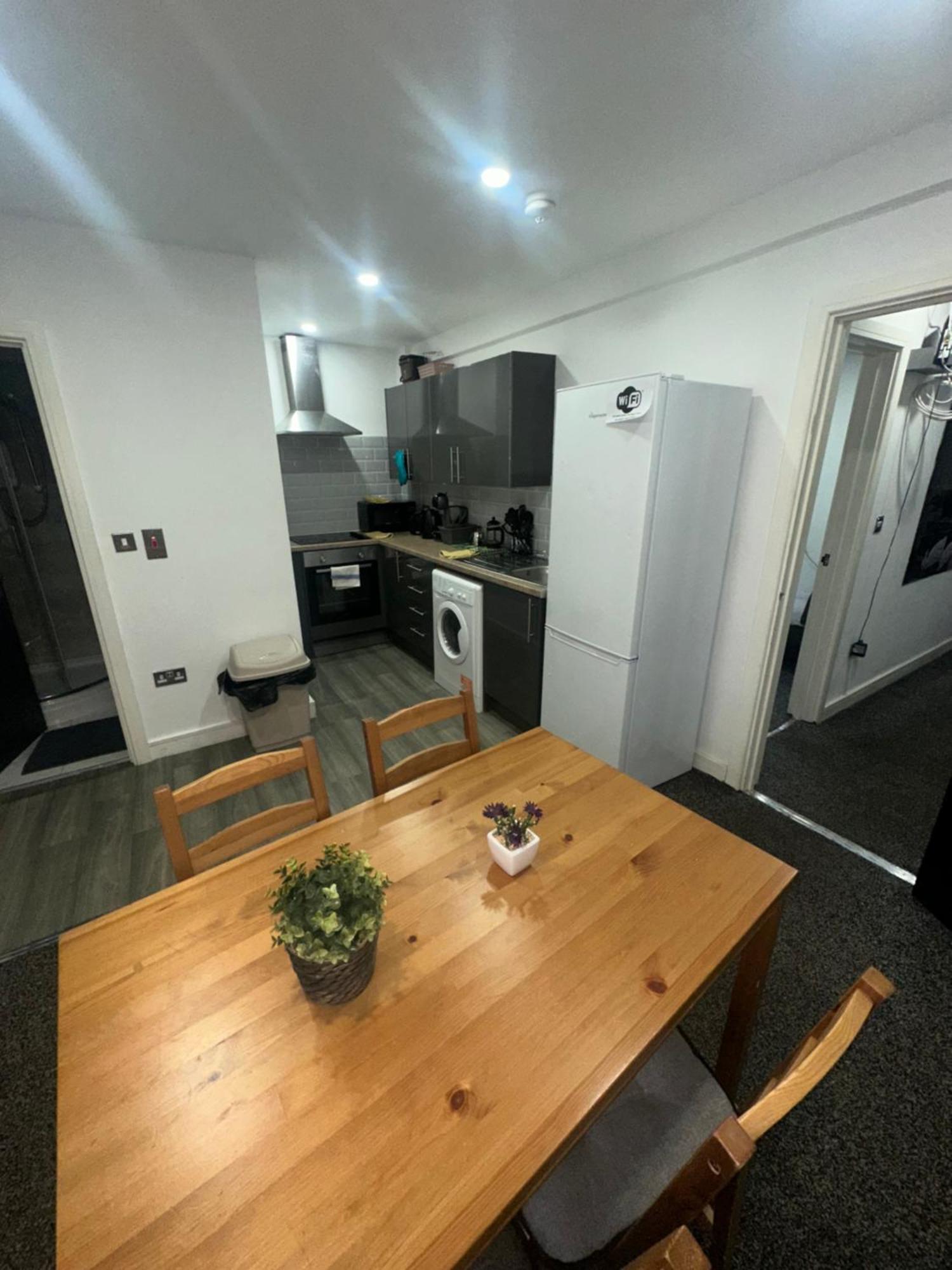 2 Bedroom Flat In Wales *