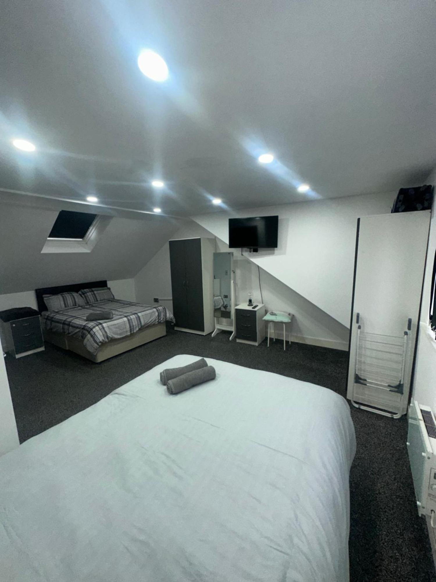 2 Bedroom Flat In Wales * Cardiff