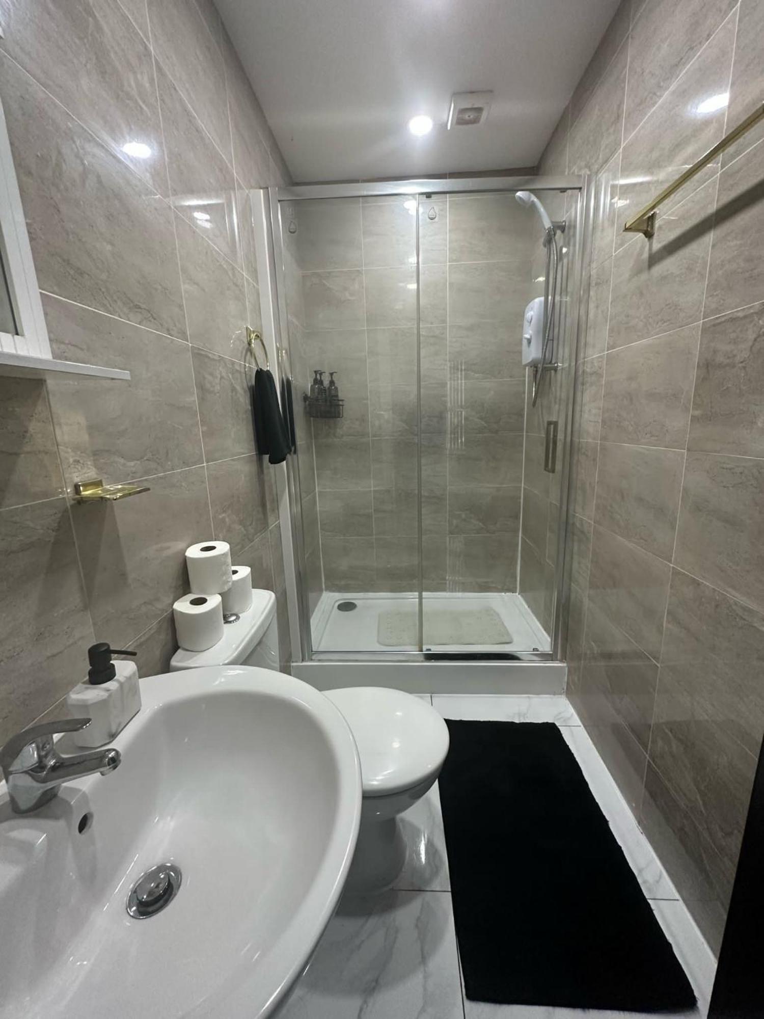 Apartment 2 Bedroom Flat In Wales *