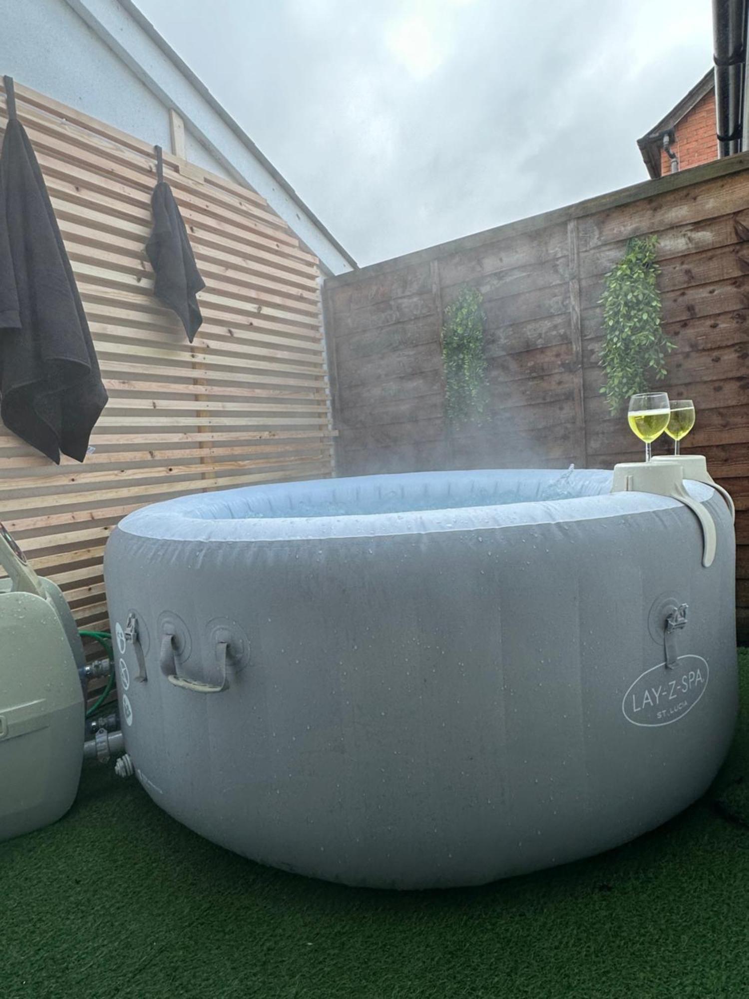 2 Bedroom Flat In Wales *