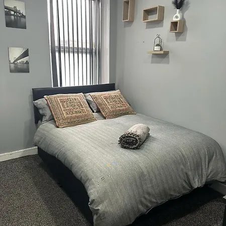 2 Bedroom Flat In Cardiff Wales Extérieur photo