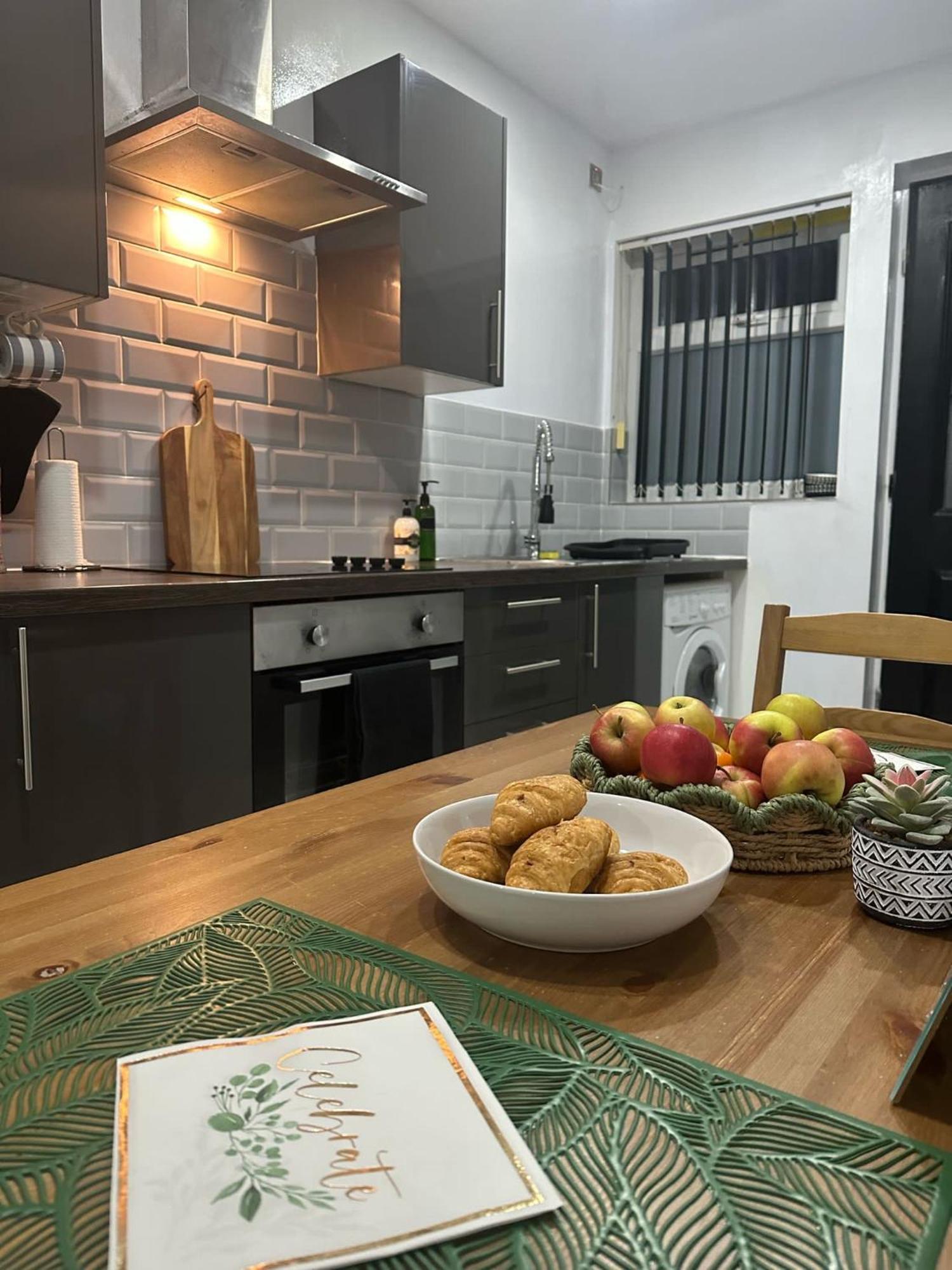 Apartment 2 Bedroom Flat In Wales