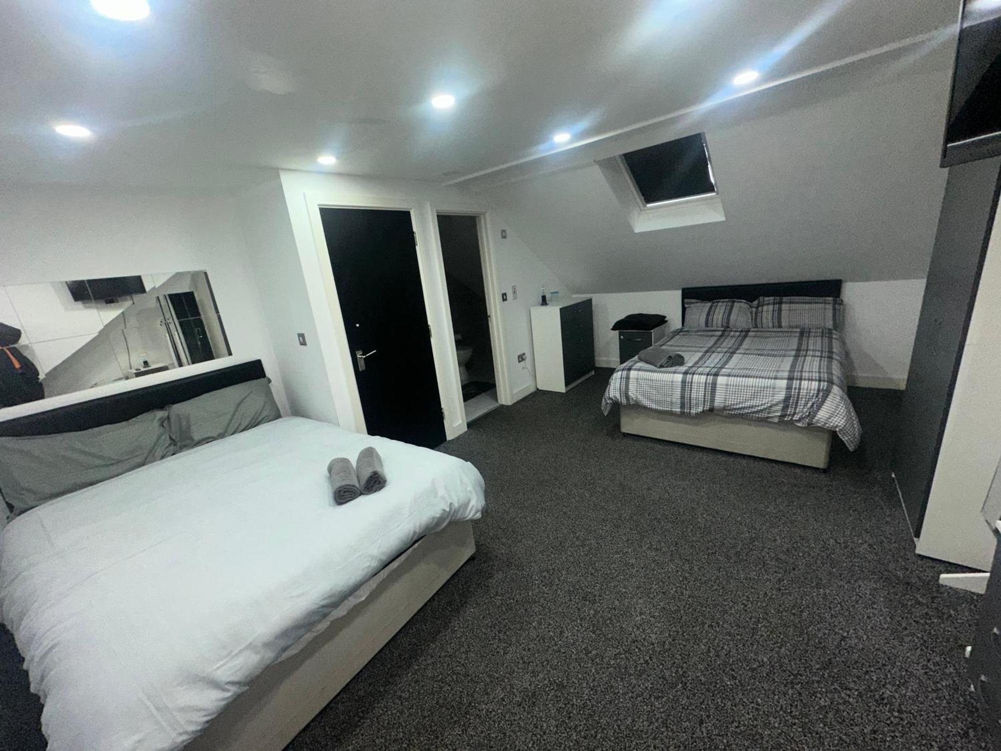 2 Bedroom Flat In Wales Cardiff